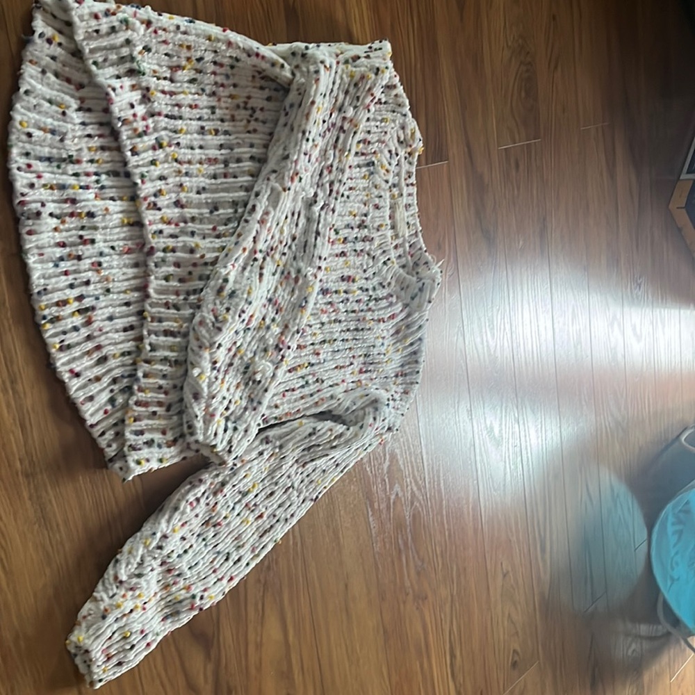 Puff knit sweater, alterd state, size medium, slightly worn
